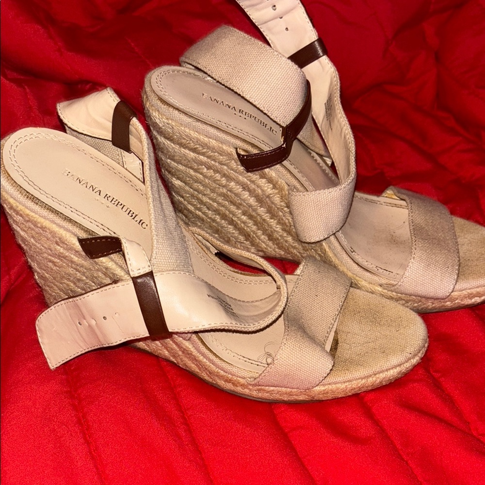 Banana Republic Beige Wedge Sandals